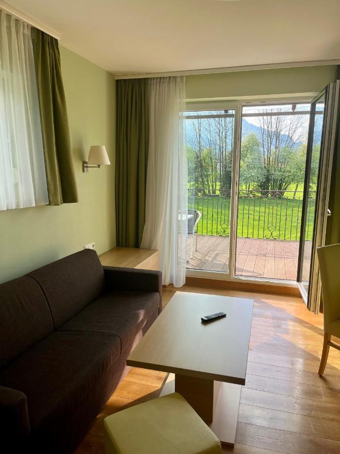 Pension Sommerauer Hotell Hallein Exteriör bild